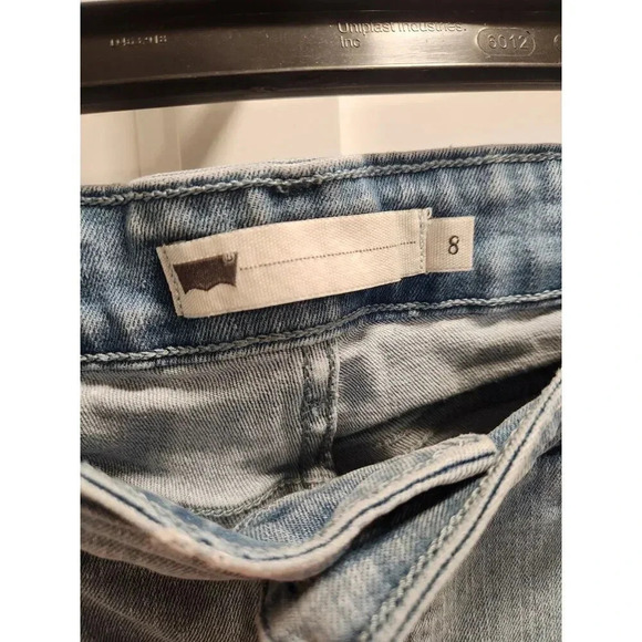 Levi's Silvertab 10" Bermuda Shorts Rolled Cuff Light Wash Sz 8 - Picture 3 of 10